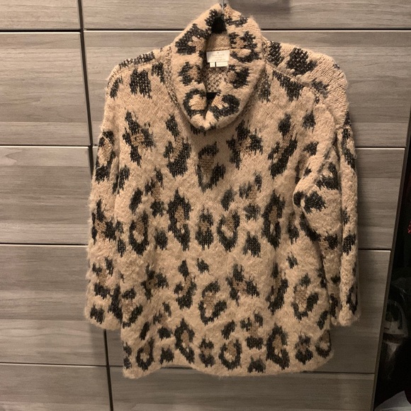 Cozy leopard print sweater - Picture 1 of 4